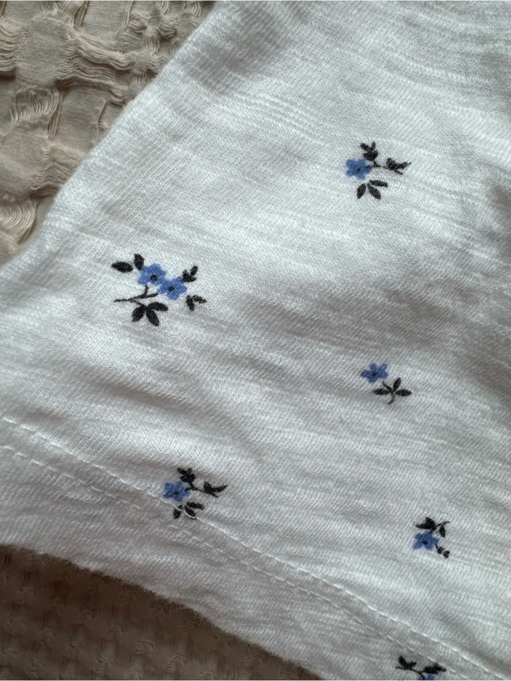 GAP Bundle of Summer Tops — White, Cream, Light Pink